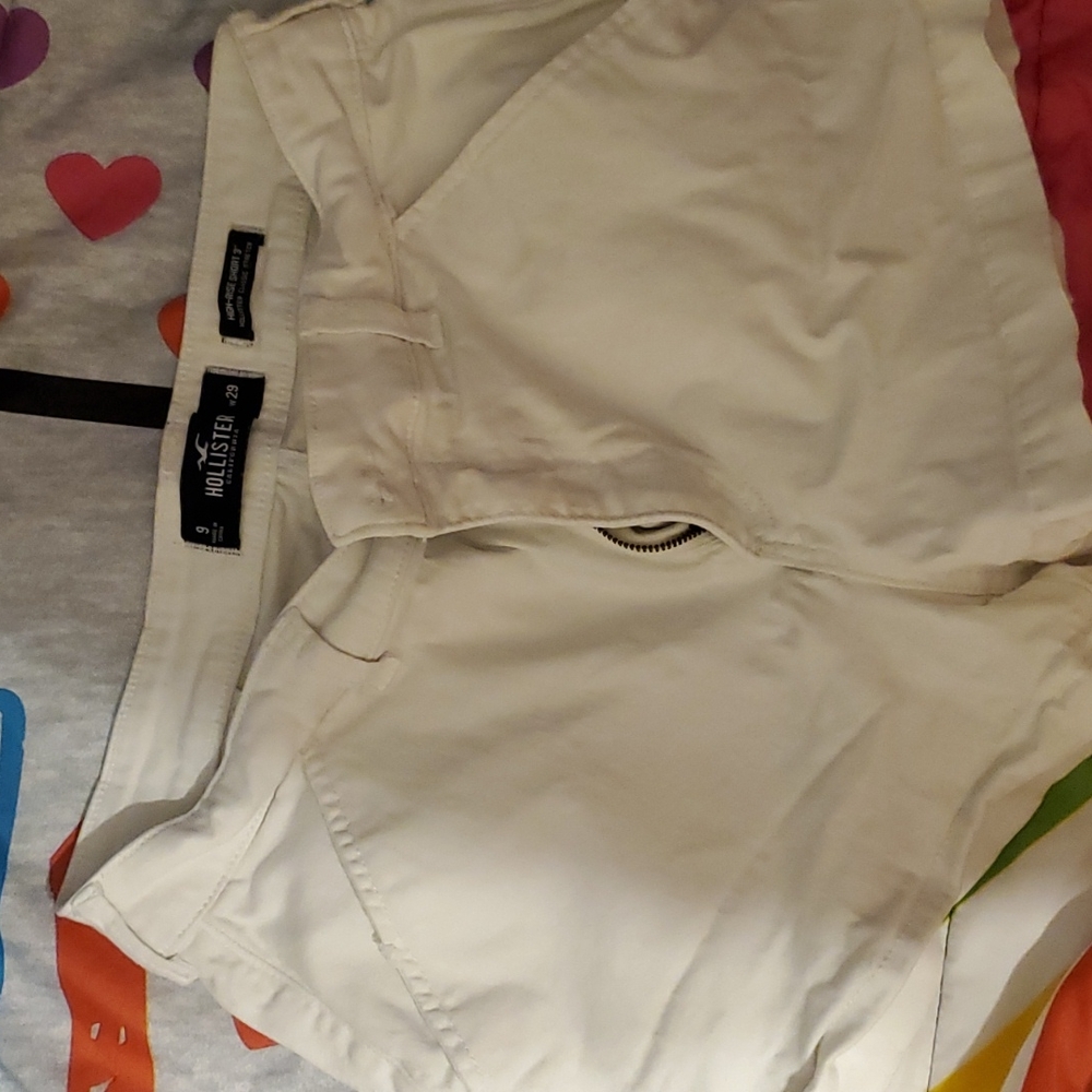 Size 9 white Hollister shorts